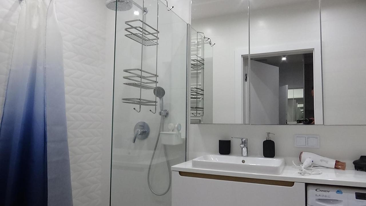 Esperion 7 Days Apartment วอร์ซอ ภายนอก รูปภาพ
